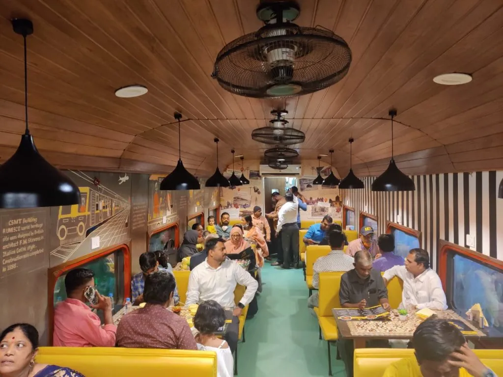 Mumbai's restaurant on wheels
