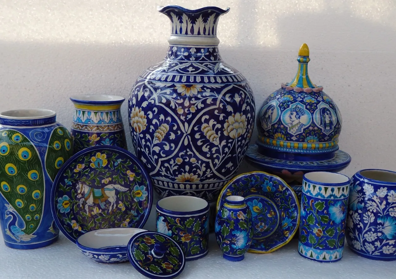 Blue Pottery Workshops in Jaipur: Learn the Skill, Buy the Craft! - Shop  Local Samosa