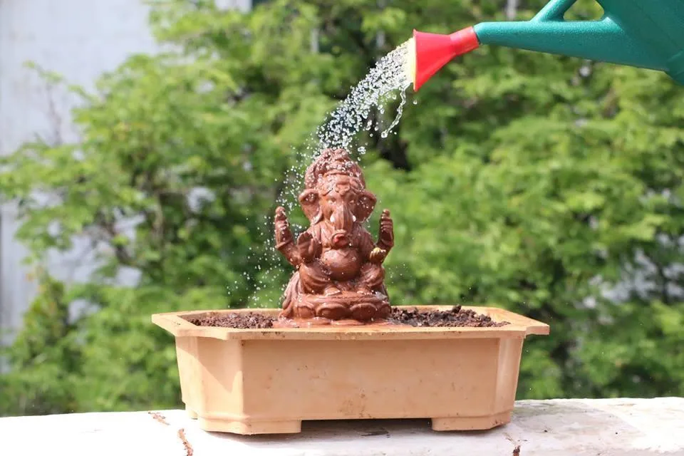 Checking Eco-Friendly Ganesh Idols online? Shop from these e-stores! - Local Samosa